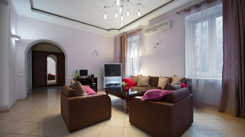 Lviv Euro Hostel Exterior photo