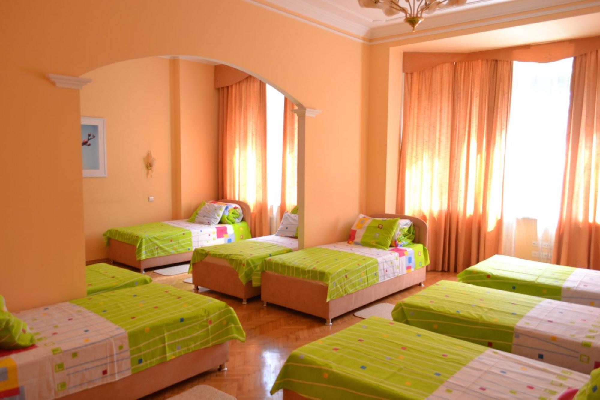 Lviv Euro Hostel Exterior photo